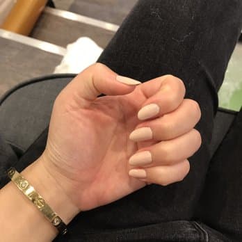 Belle L. nail photo 4